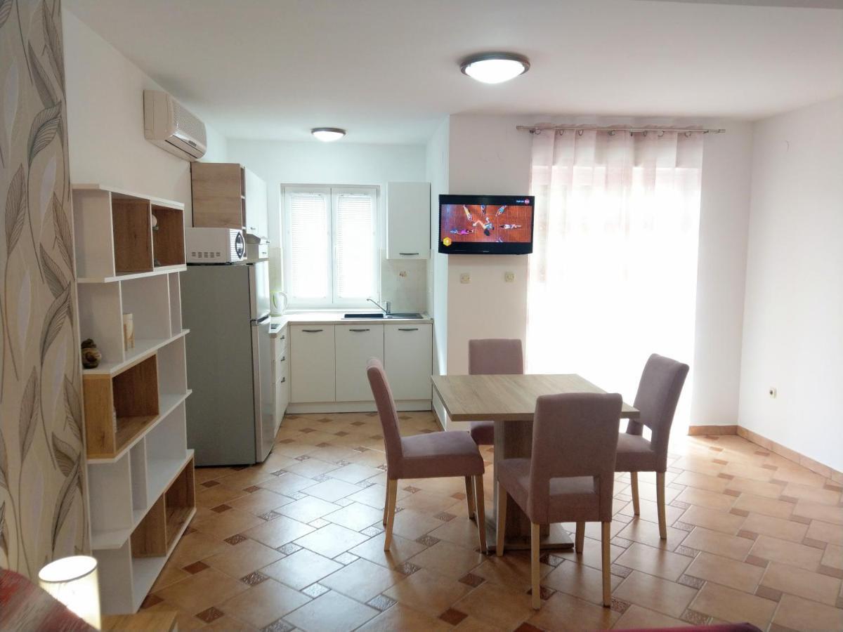 Apartment Koruna Medulin Bagian luar foto